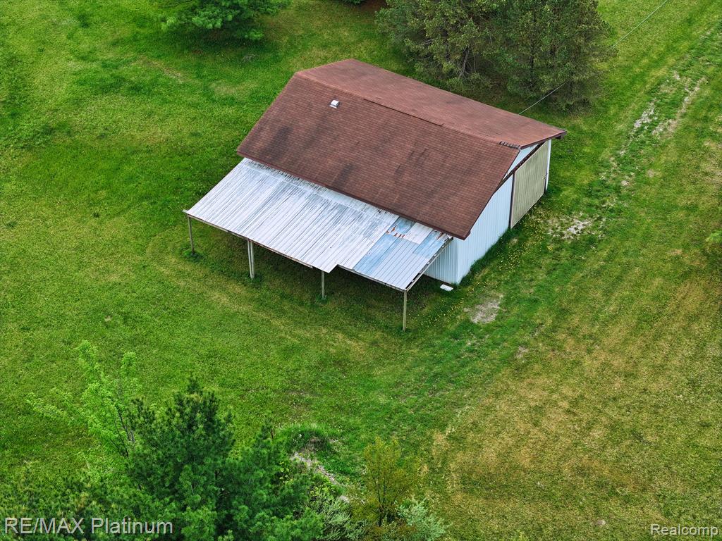 VL Faussett, Fenton, MI 48430 — Photo 18