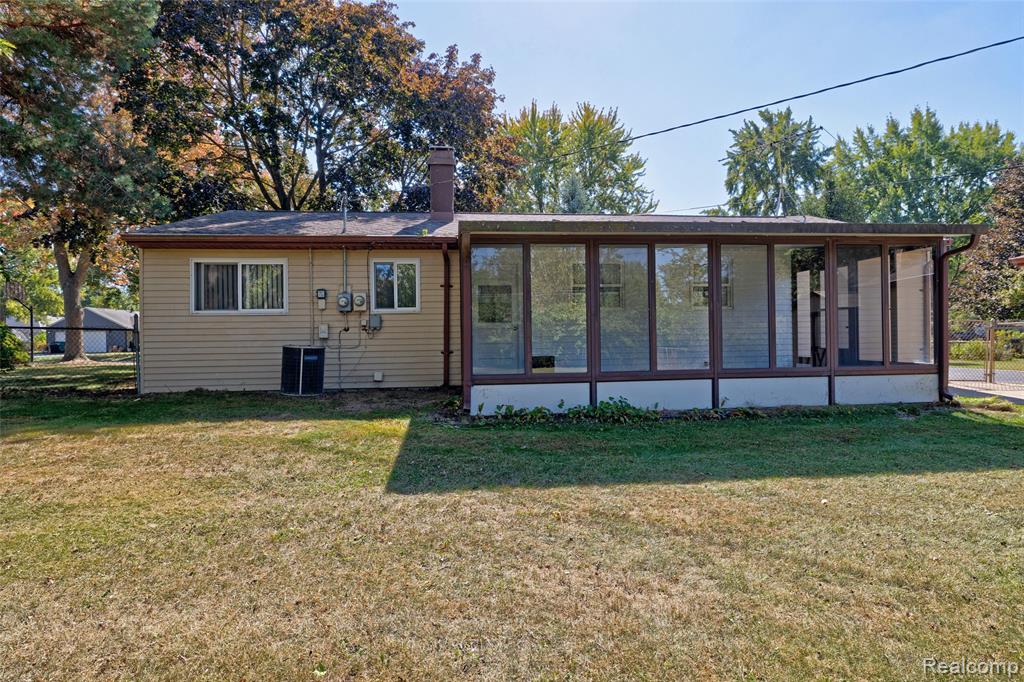 4730 Pinedale Avenue, Clarkston, MI — Photo 44