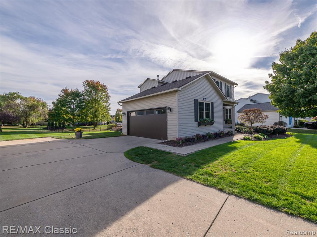 286 Waterlily, Whitmore Lake, MI 48189 — Photo 31