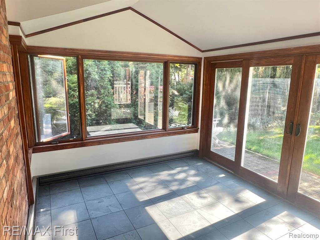 815 Oakridge, Ferndale, MI 48220 — Photo 18