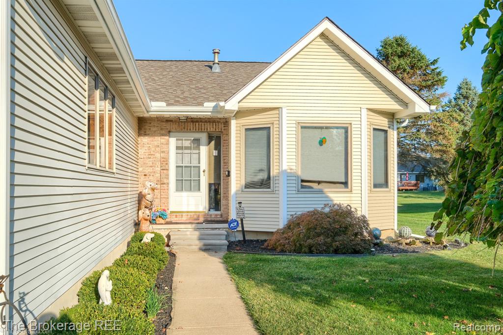 9369 Rayna Drive, Davison, MI 48423 — Photo 2