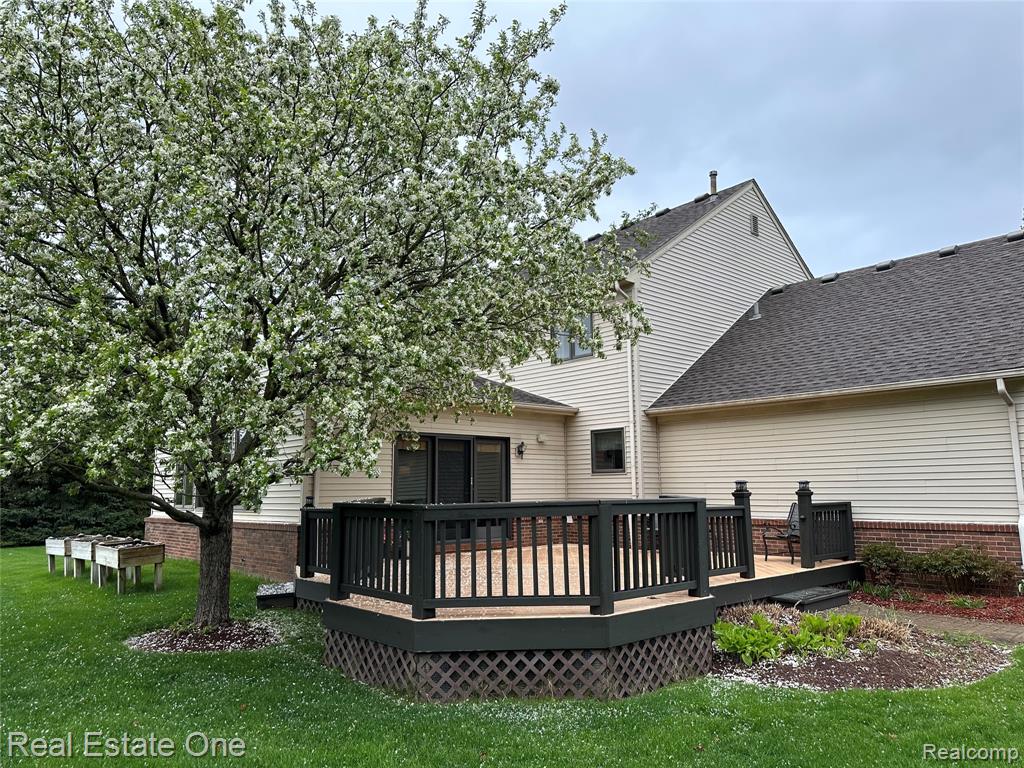 5045 Ashford Road, Clarkston, MI 48348 — Photo 33