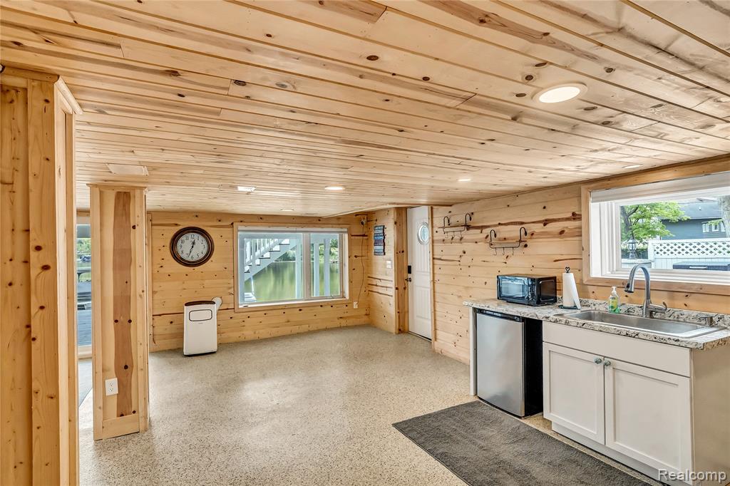 533 Bellevue Avenue, Lake Orion, MI 48362 — Photo 50
