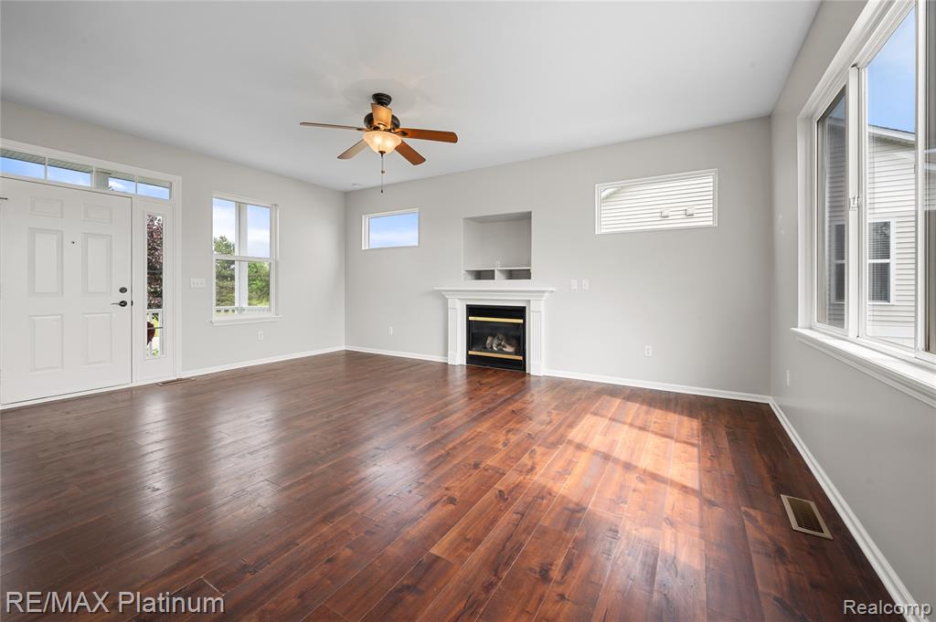 6327 Saint Charles Pass, Swartz Creek, MI 48473 — Photo 11