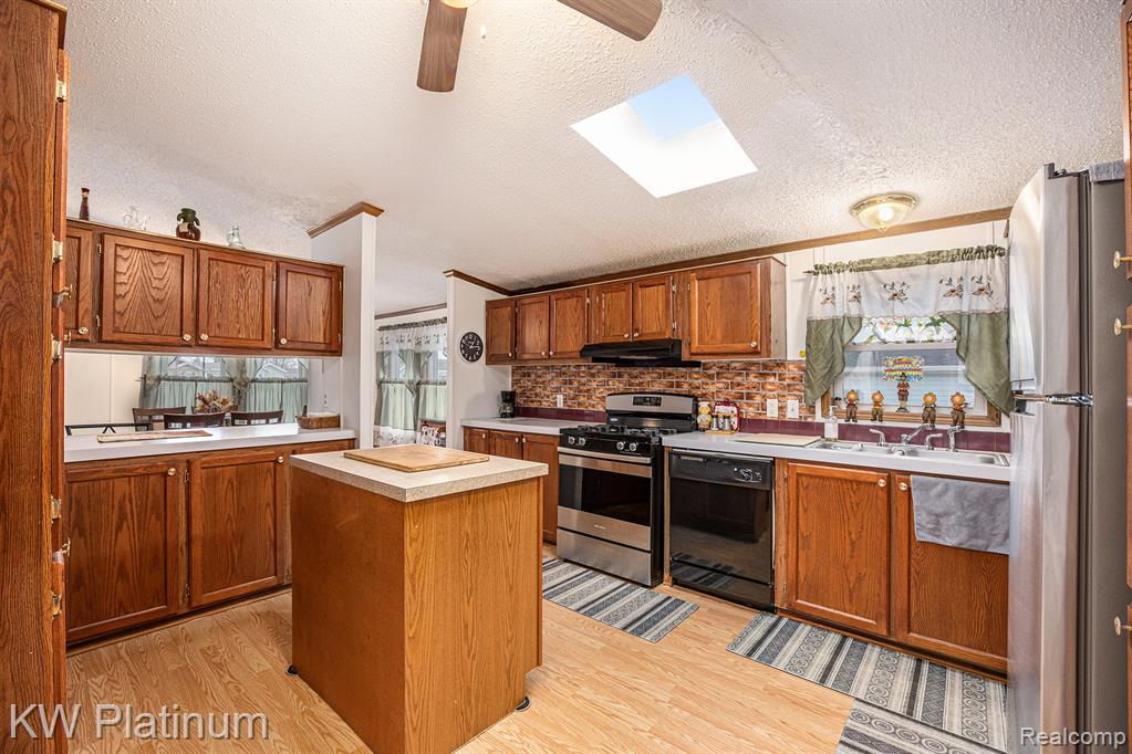 8042 Harbour Drive, Ira, MI — Photo 7