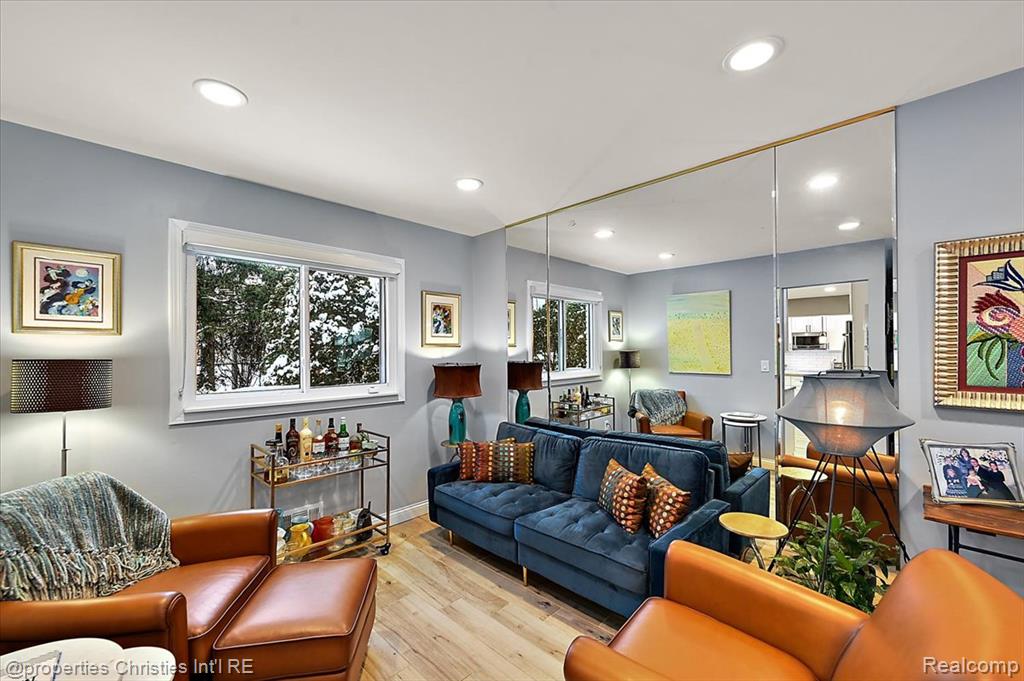 26010 Marlowe Place, Oak Park, MI 48237 — Photo 21