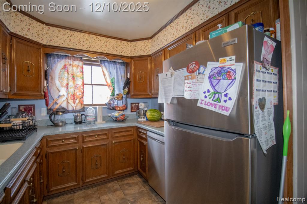 20000 Lancaster Street, Harper Woods, MI 48225 — Photo 10