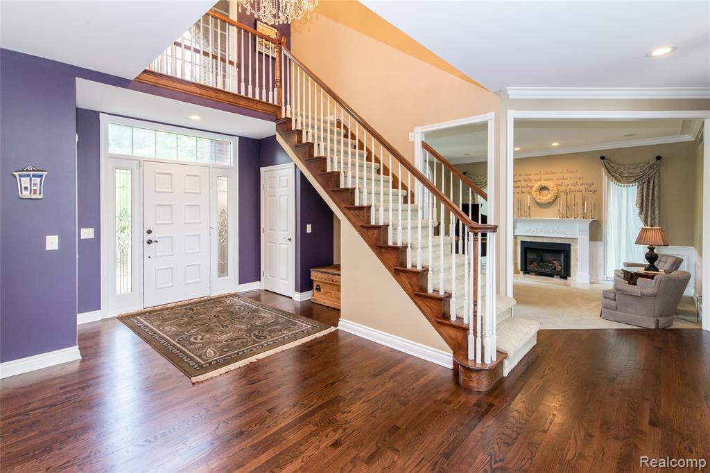 3166 W Beach Lake Drive, Milford, MI, 48380