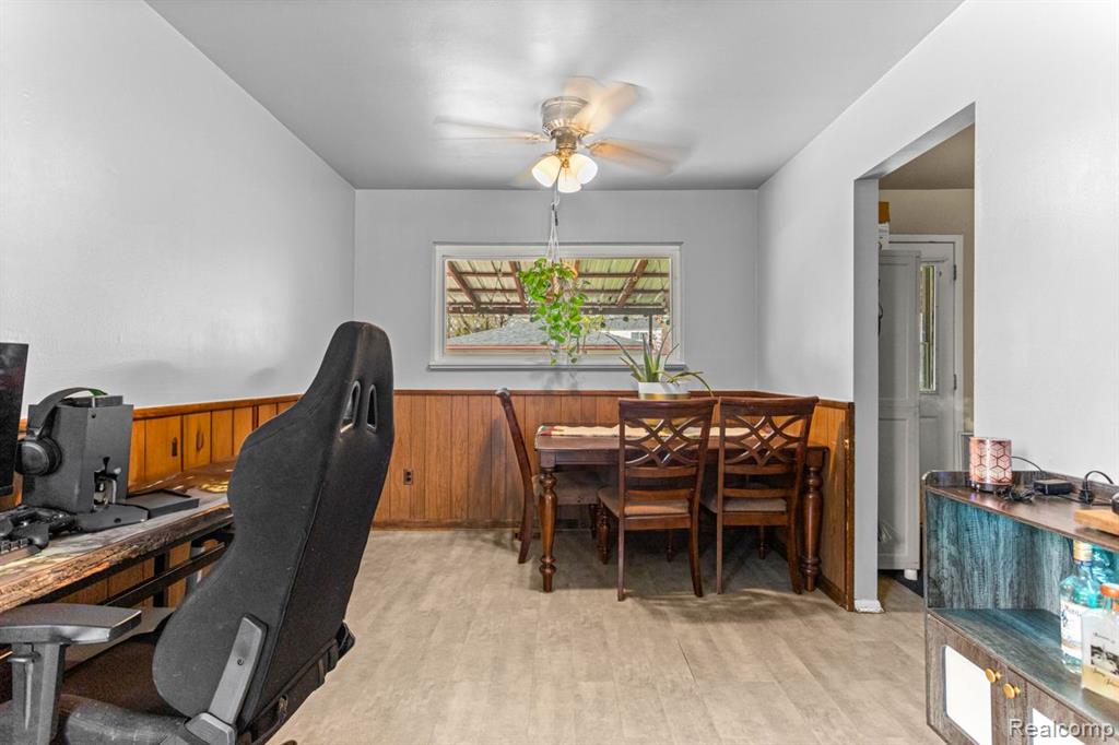 9834 DUDLEY Street, Taylor, MI 48180 — Photo 17