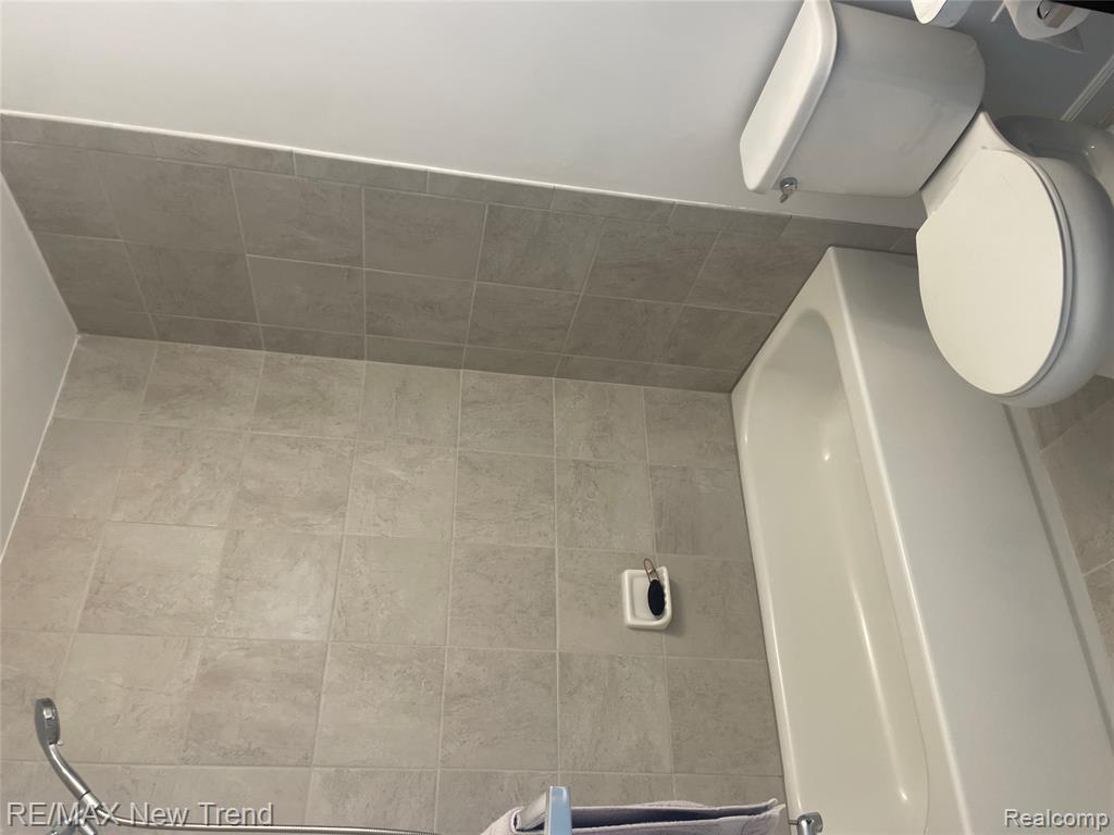 205 Monument Lane, Wixom, MI 48393 — Photo 13