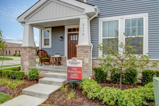 710 Schalm Dr, Clawson, MI — front exterior