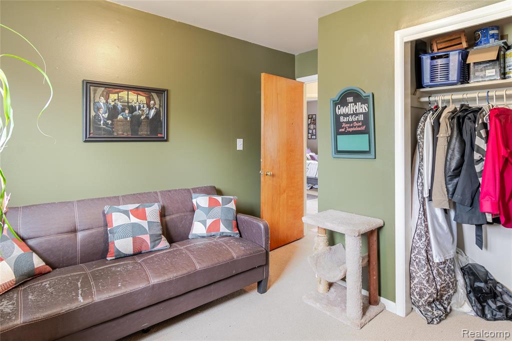 534 Henry Ruff Road, Garden City, MI — Photo 17