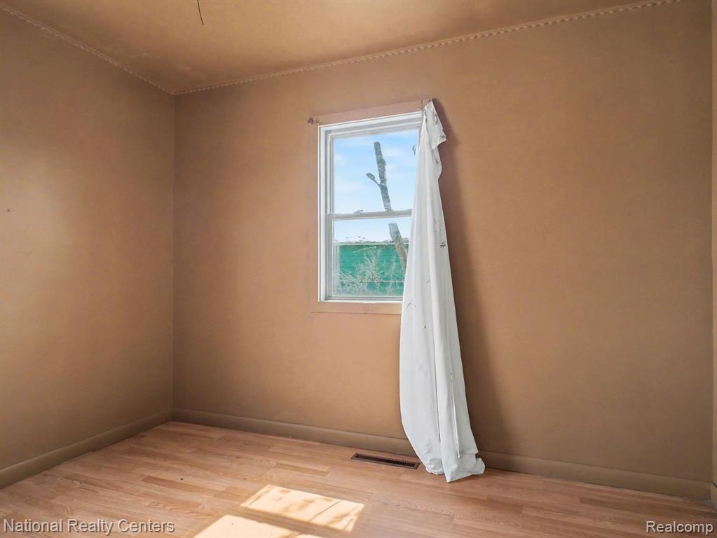 516 Roosevelt Avenue, Mount Morris, MI 48458 — Photo 17