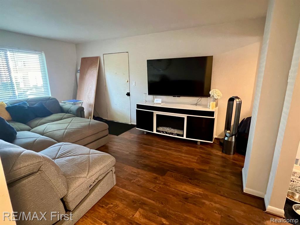 4859 MANSFIELD Avenue, H-06, Royal Oak, MI 48073 — Photo 3