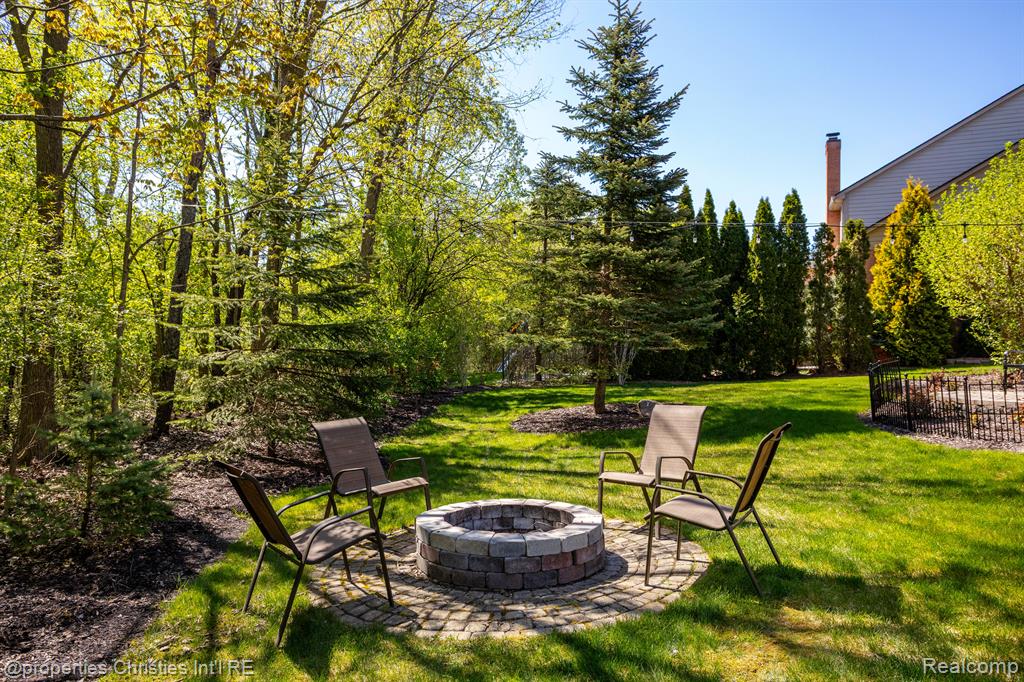 45571 IRVINE Drive, Novi, MI — Photo 49
