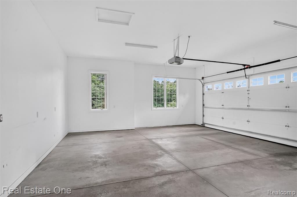 1161 Oakwood Road, Ortonville, MI 48462 — Photo 32