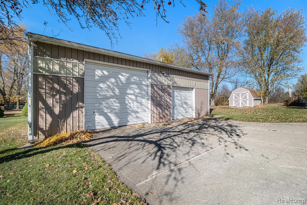 12439 Hill Road, Goodrich Vlg, MI — Photo 15
