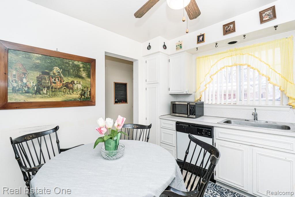 409 Fox Hills Drive N, 95, Bloomfield Hills, MI 48304 — Photo 11