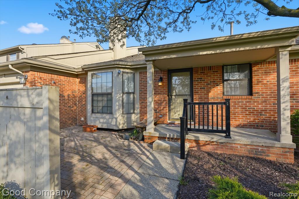 7284 Westchester, 7, West Bloomfield, MI — front exterior