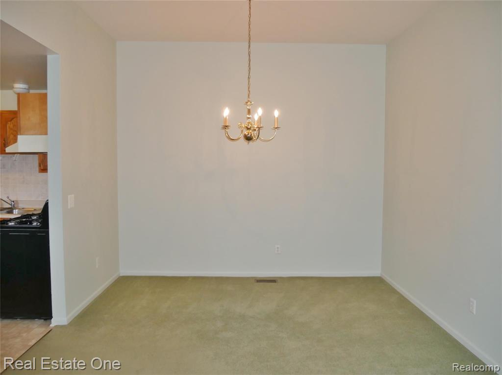 5499 Seabreeze Lane, Sterling Heights, MI 48310 — Photo 8