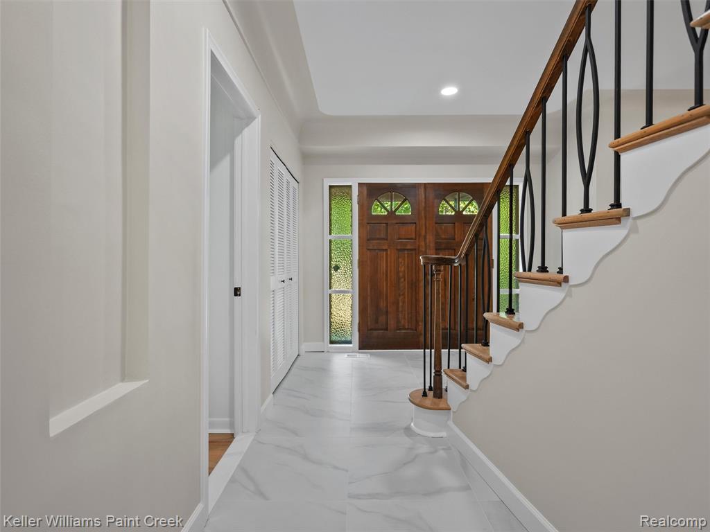 5925 Oakland Valley Drive, Rochester, MI 48306 — Photo 6