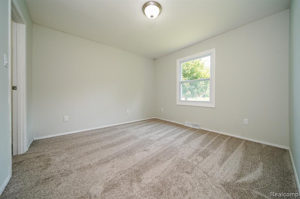 4865 Huston Drive, Lake Orion, MI — Photo 27
