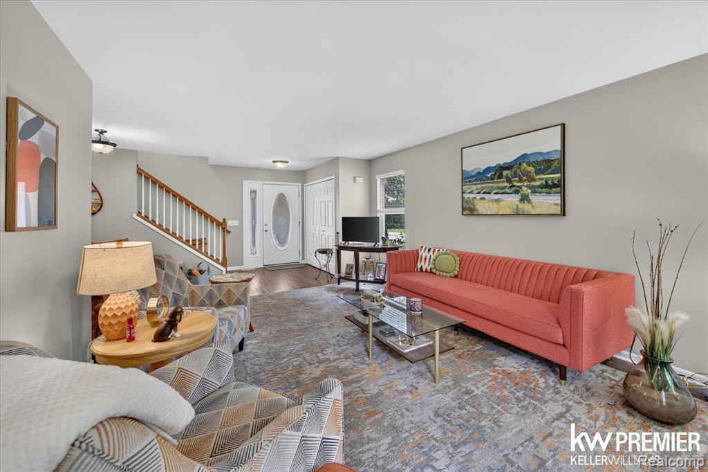 551 Indian Oaks Drive, Howell, MI 48843 — Photo 3