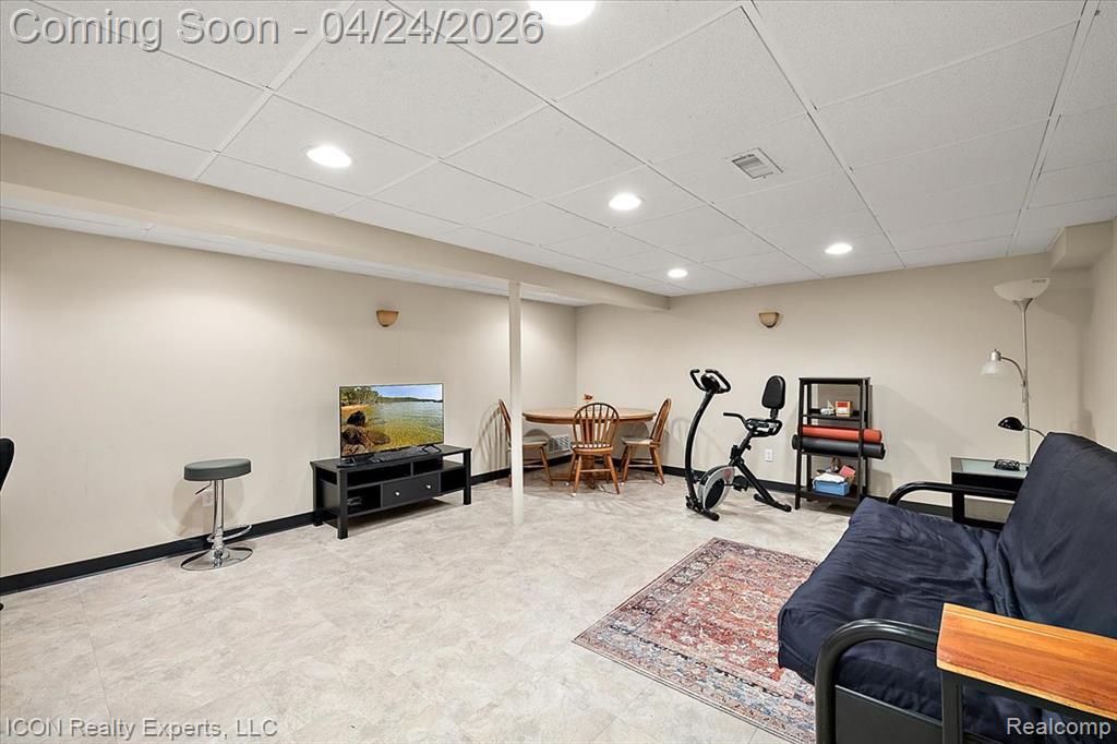 32347 Farmersville Road, Farmington, MI 48334 — Photo 50