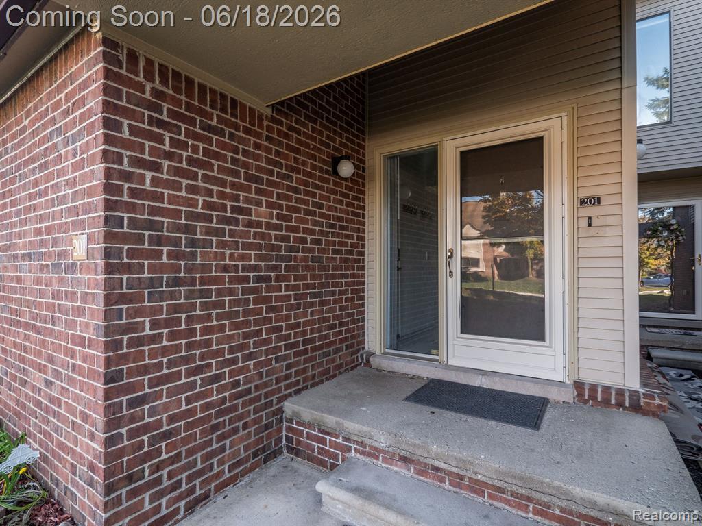 6680 Ridgefield Circle, 201, West Bloomfield, MI — Photo 5