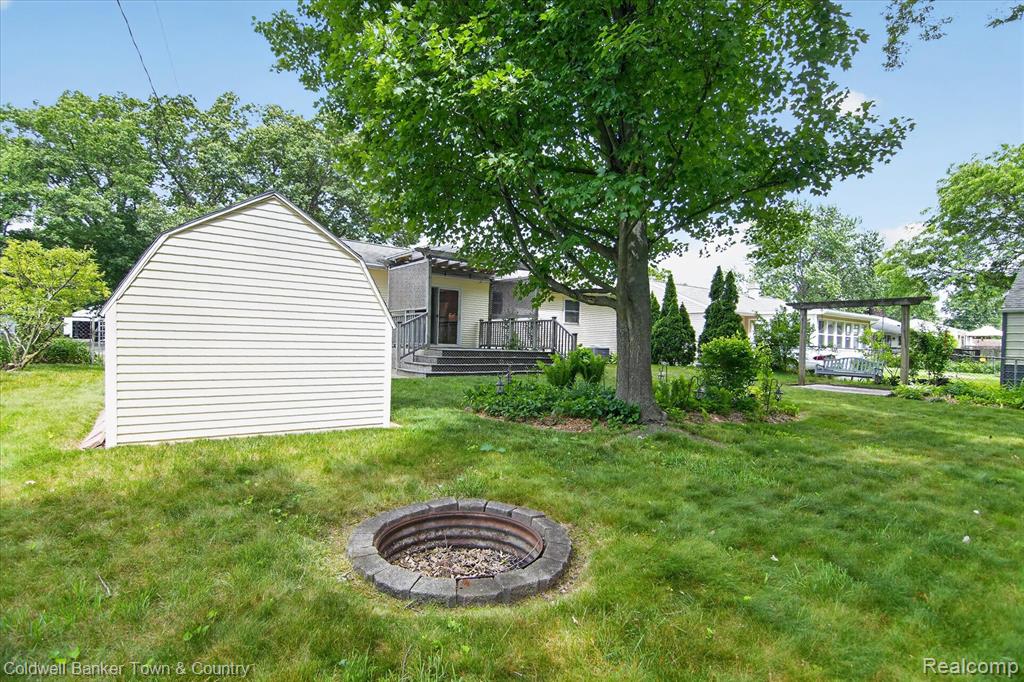 5619 Dogwood Street, Jackson, MI 49201 — Photo 51