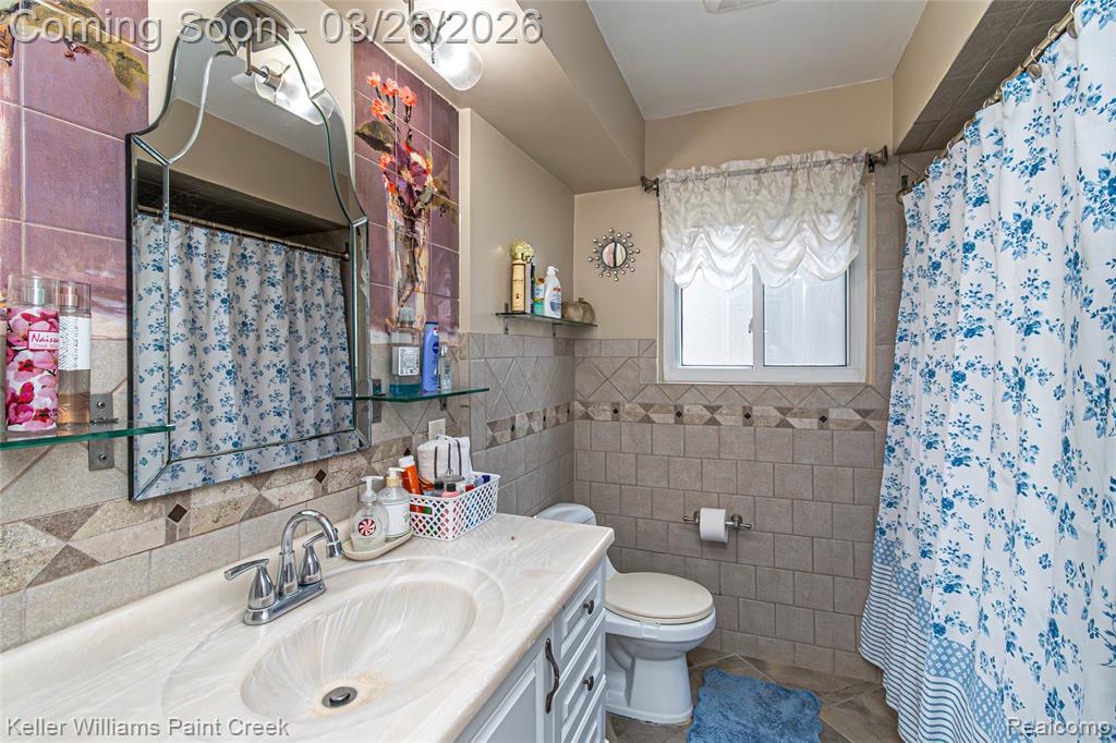 8250 Arnold Street, Dearborn Heights, MI 48127 — Photo 21