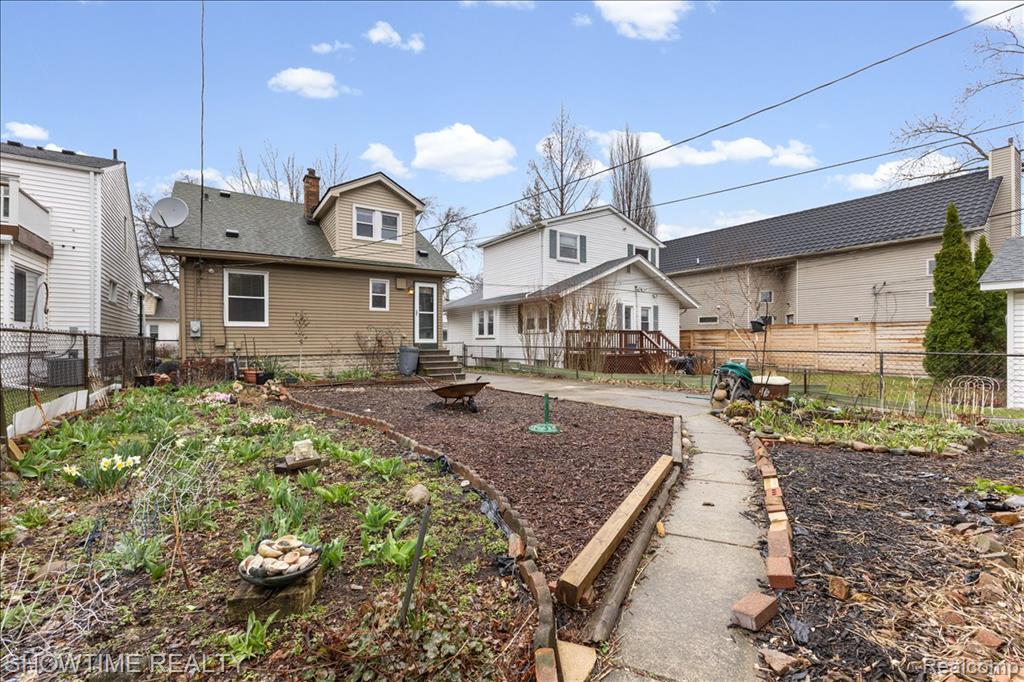 418 E Woodland Street, Ferndale, MI 48220 — Photo 33