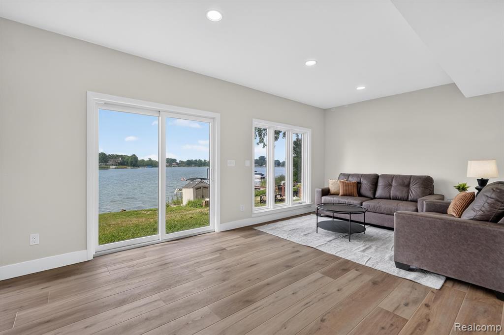 3429 Rolston Road, Fenton, MI 48430 — Photo 35