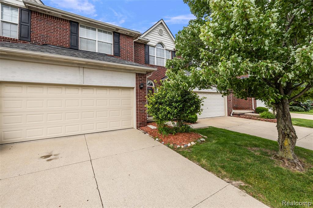 19208 W 11 Mile Road, Lathrup Village, MI 48076 — Photo 4