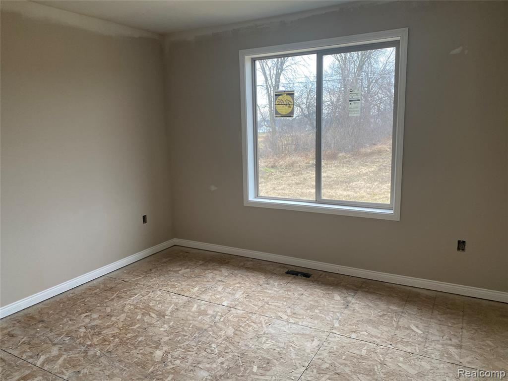 4940 Daisy Lane, Almont, MI 48003 — Photo 16