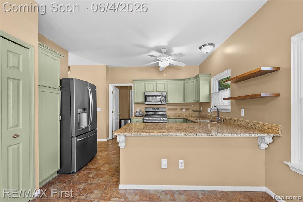 8559 Barrington Drive, Ypsilanti, MI 48198 — Photo 14