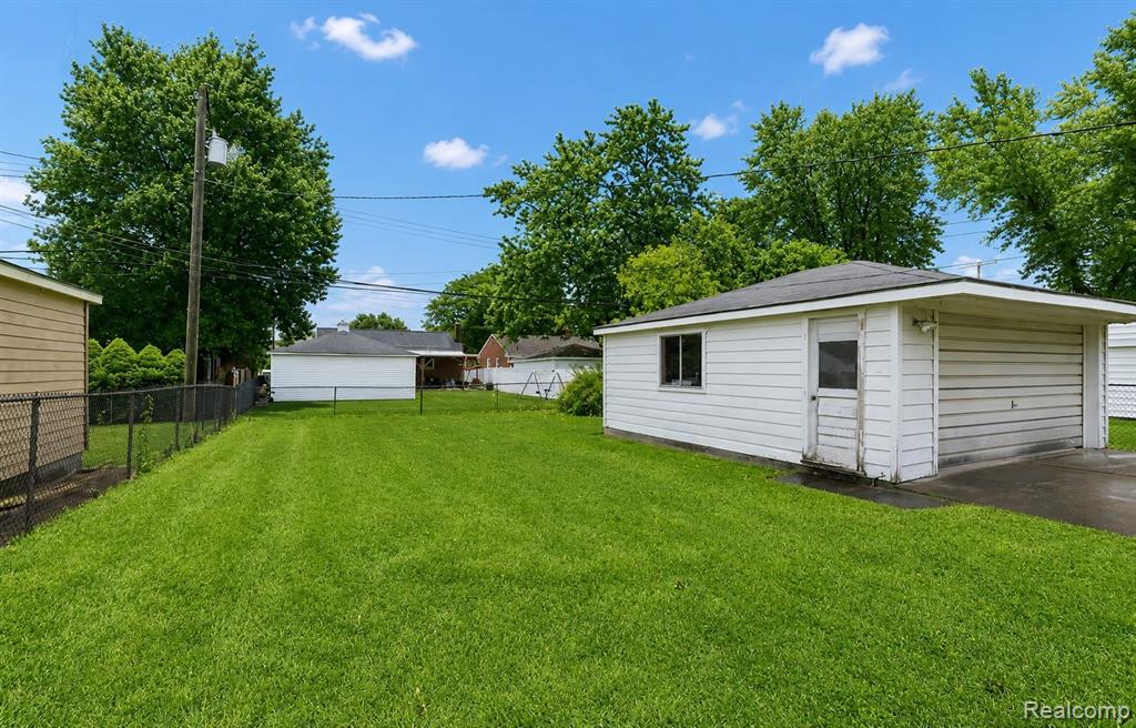 6690 Deering Street, Garden City, MI — Photo 19