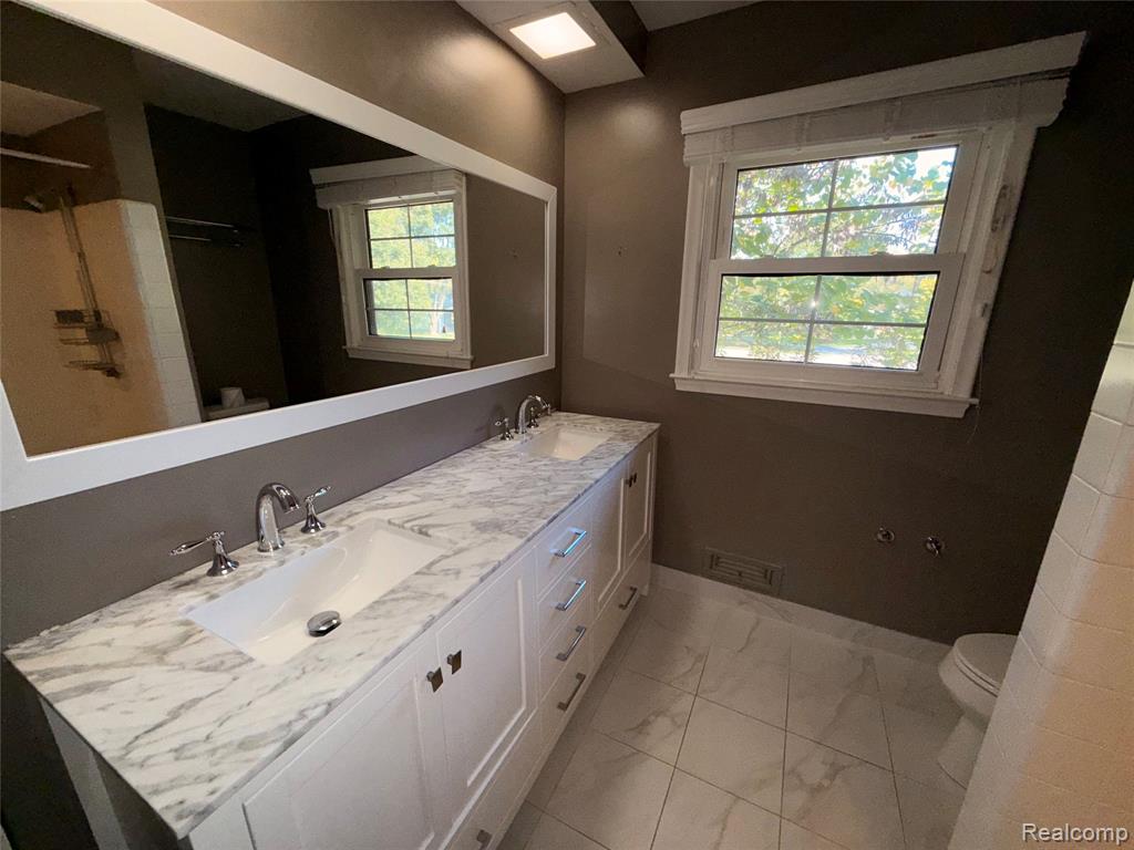 1929 Bayou Drive, Bloomfield, MI 48302 — Photo 13