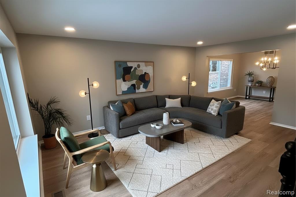 8821 Knolson Avenue, Livonia, MI 48150 — Photo 4