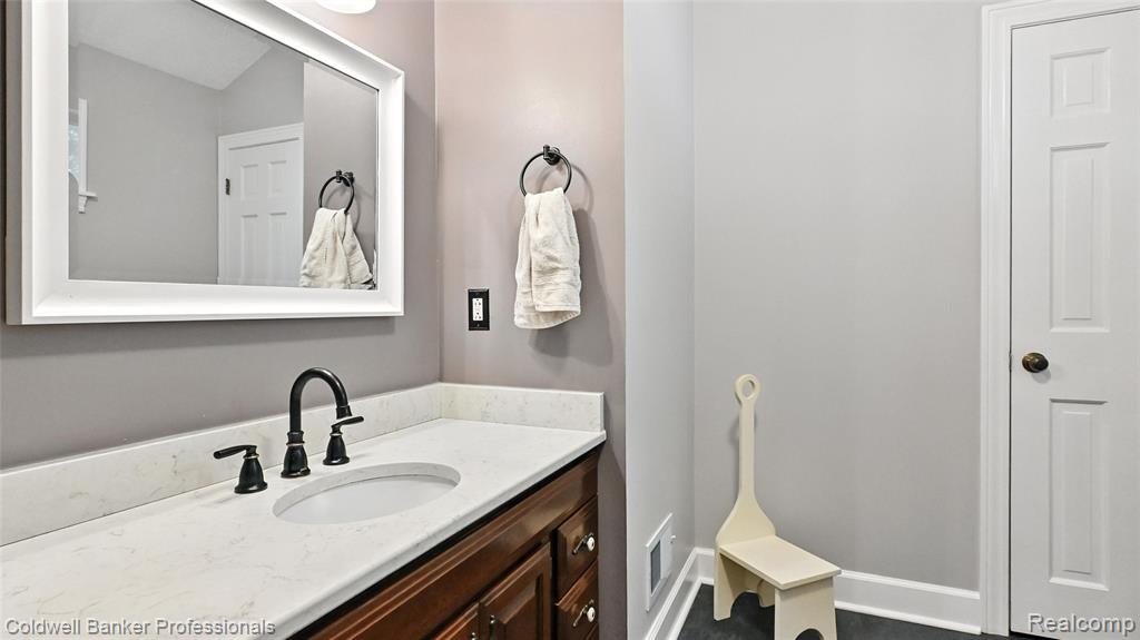 3482 Oak Park Drive, Saline, MI 48176 — Photo 38