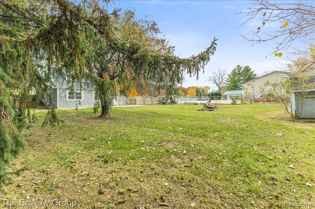 10289 N State Road, Otisville, MI 48463 — Photo 40