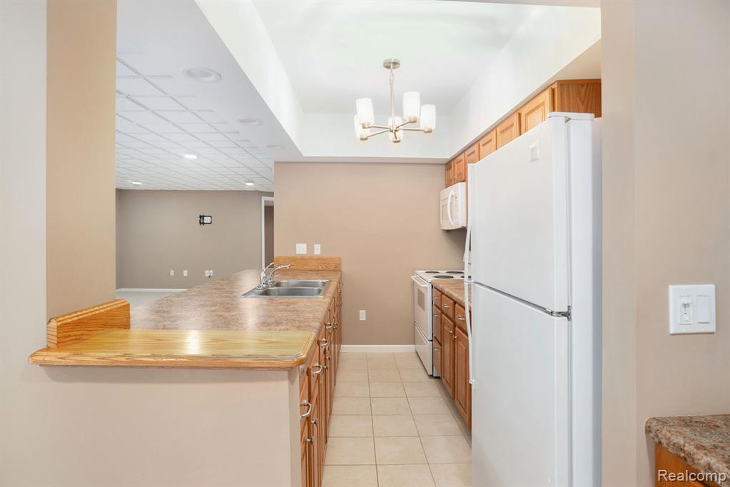 4019 Pine Ridge Court, Fenton, MI 48430 — Photo 30