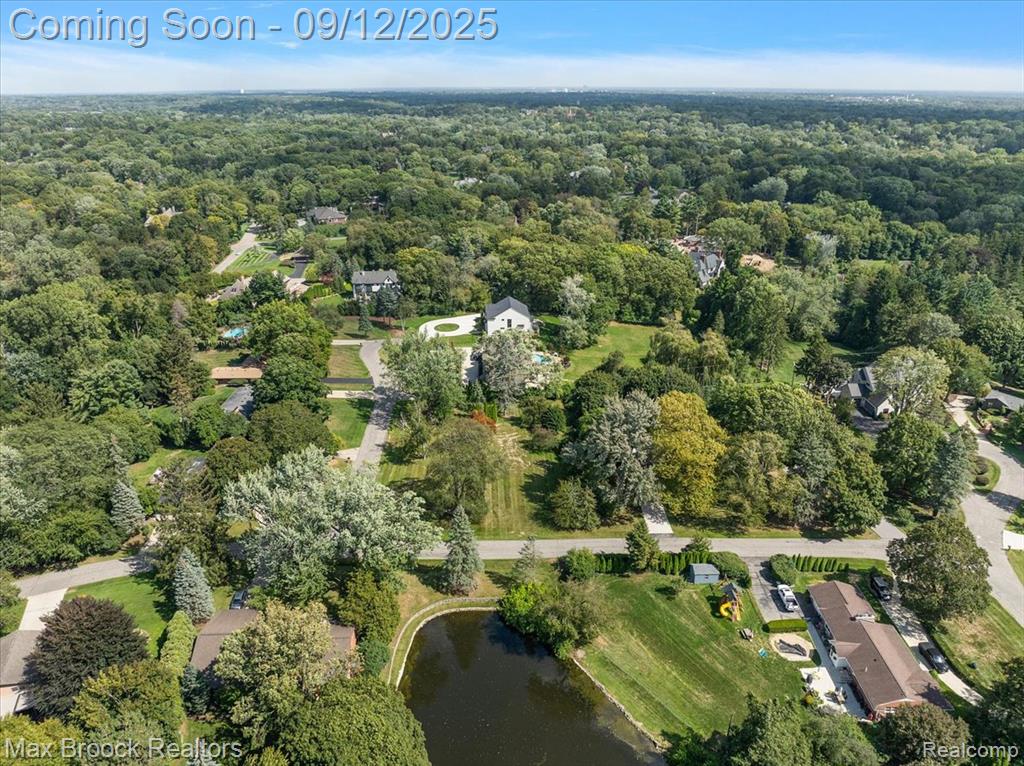 1027 Joanne Court, Bloomfield Hills, MI 48302 — Photo 15