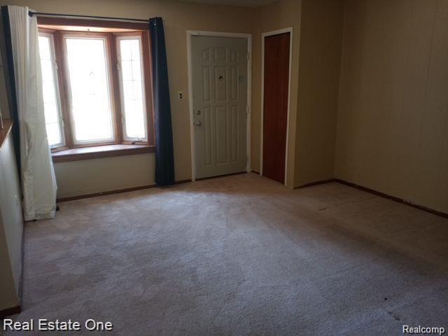 5712 N SILVERY Lane, Dearborn Heights, MI 48127 — Photo 2