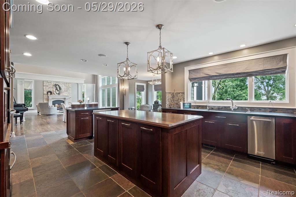 864 Pine Needle Trail, Rochester, MI 48306 — Photo 18