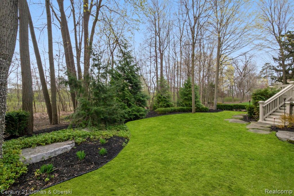 45471 TOURNAMENT Drive, Northville, MI 48168 — Photo 57