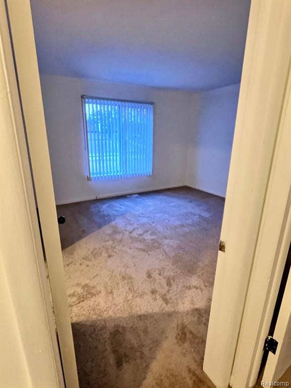 416 FOX HILLS Drive S, Bloomfield Hills, MI 48304 — Photo 20