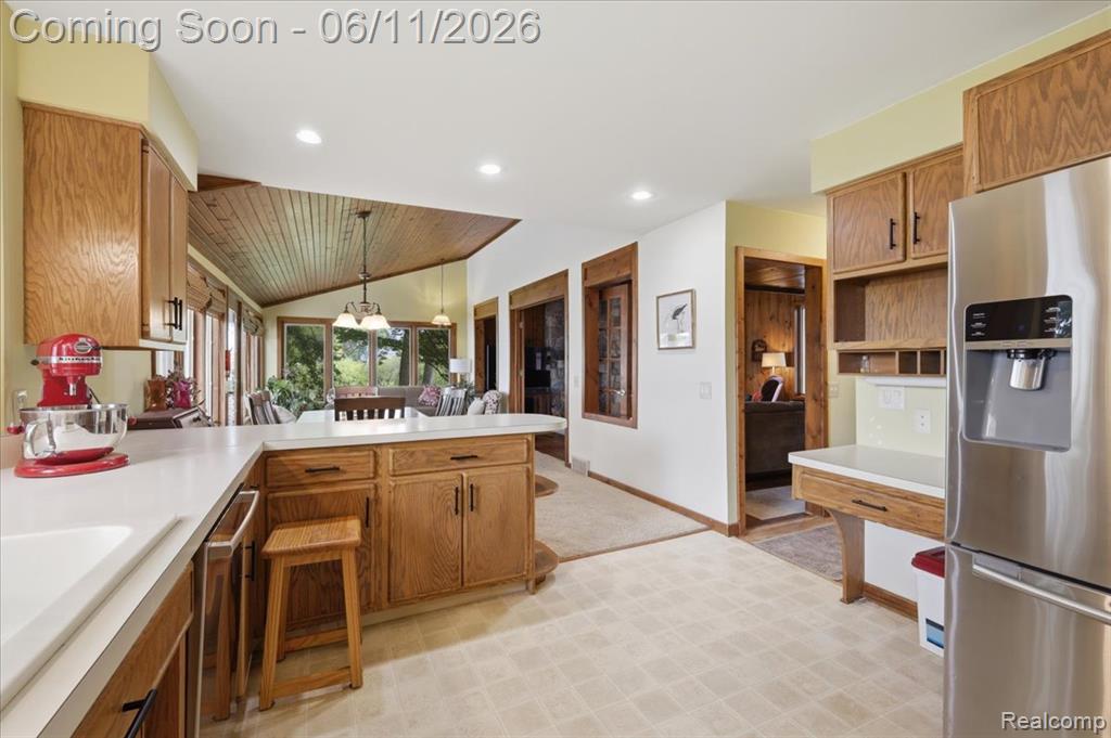 6880 Forestlawn Court, Waterford, MI 48327 — Photo 18