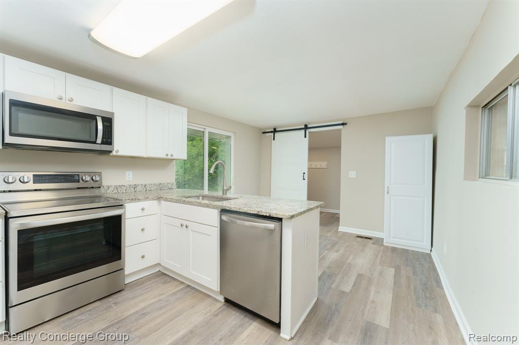 6340 ISLAND LAKE Drive, Brighton, MI 48116 — Photo 13