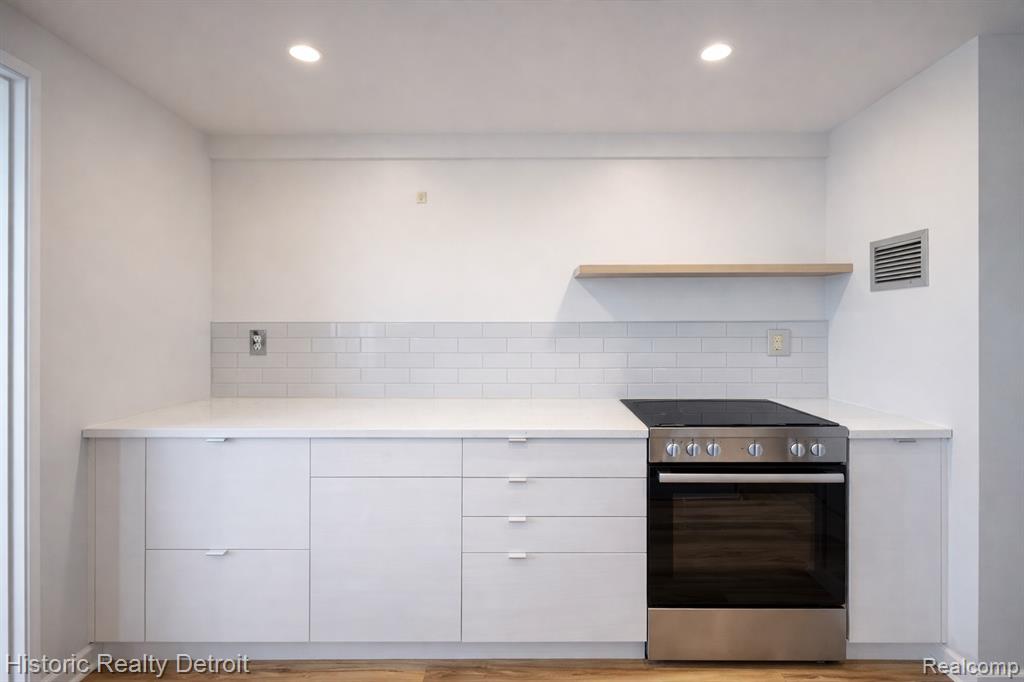 1300 E Lafayette, 2407, Detroit, MI 48207 — Photo 7